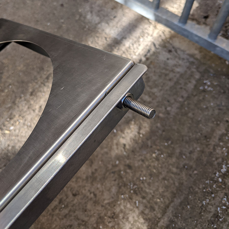 Kennel Dog Bowl Holder Garden & Animal Structures