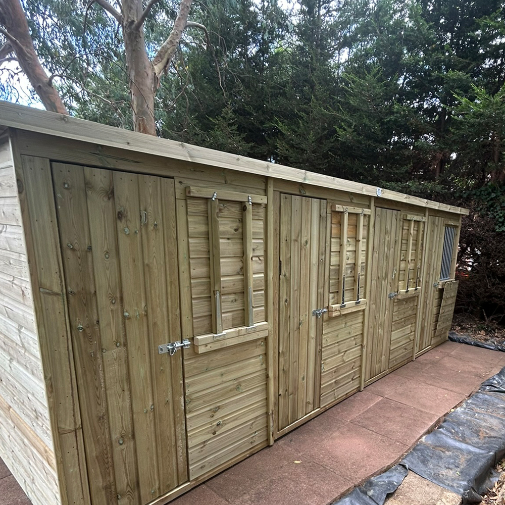 4 bay aviary mews for birds of prey 2