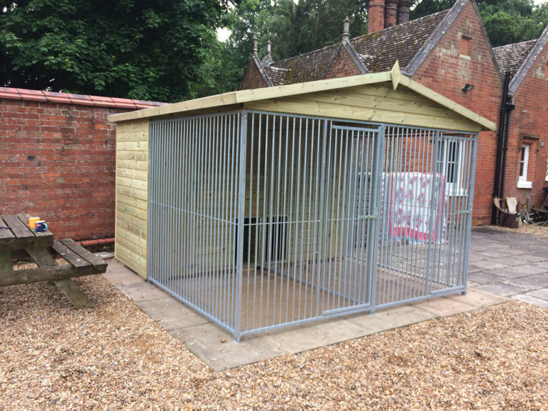 Double Apex Dog Kennel And Run Bedford Estates 800x600