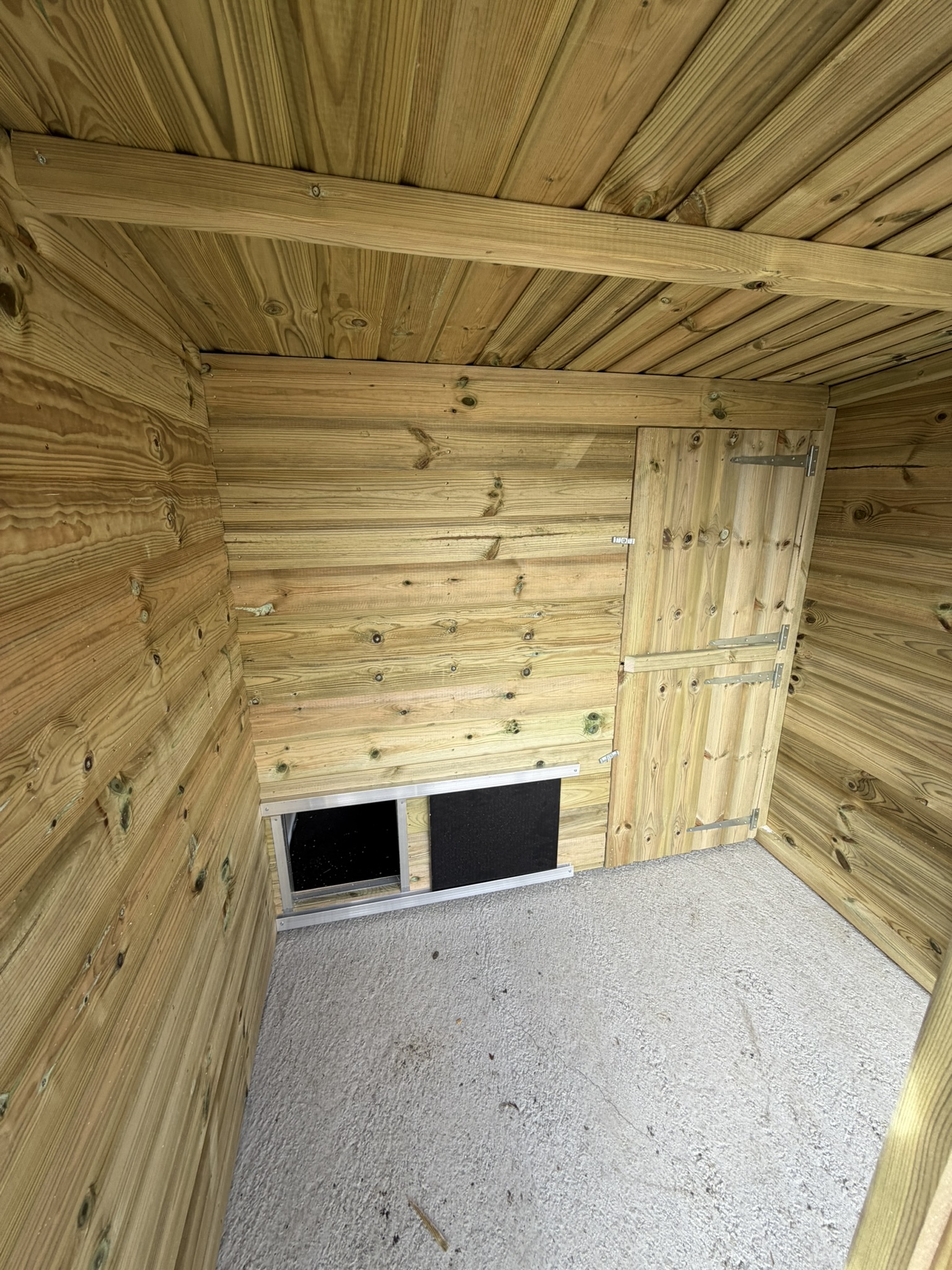 Bespoke Rabbit & Guinea Pig Housing 3