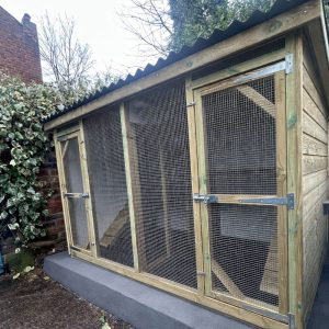 Outdoor rabbit house for rabbit bonding pen